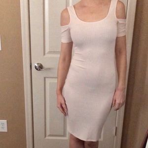 Ribbed cold shoulder midi dress